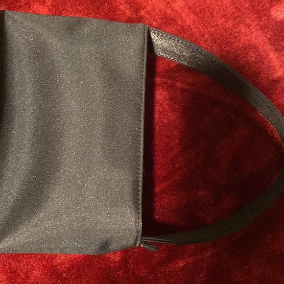 Frankie and Johnnie Black Shoulder Bag - Picture 3 of 5